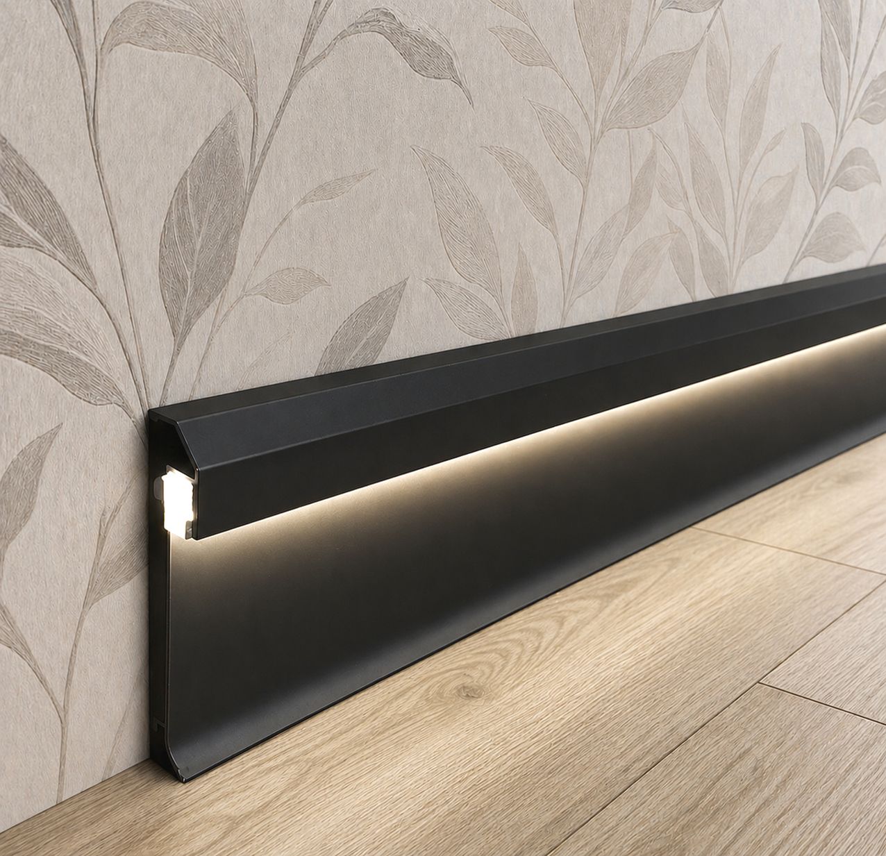 Алюмінієвий чорний плінтус на кліпсах з підсвіткою AlumForYou В-459B, висота 60 мм, нахлест 11 мм. Довжина 2,5 м.
