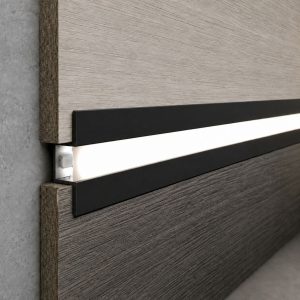 Чорний LED-профіль для кріплення стінових панелей LWU. Довжина 3,0 м.