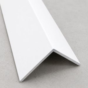 Алюмінієвий білий рівносторонній кут 30×30×1. Довжина 3,0 м.